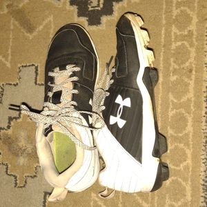 Boy white black under armor baseball cleats size 6.5
